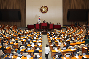 巨野 ‘힘 자랑 잔혹사’에 멍 드는 민생…尹대통령 거부 법안 9번째 국회 재투표 부결