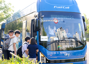 도성훈 인천시교육감, 학생들과 ‘인천학생성공버스’ 타고 등굣길 소통