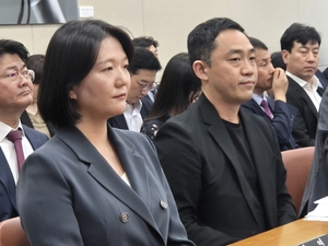 [사진뉴스] 과방위 전체회의 출석한 최수연·서상원