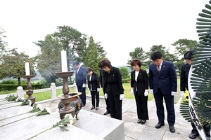 연천군의회, 현충탑 참배로 후반기 공식의정 돌입