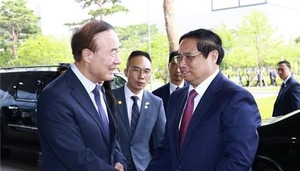 베트남 ‘서열 3위’ 삼성전자 평택캠퍼스 방문···“반도체 협력 확대”