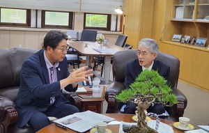 홍태용 김해시장, 박종훈 경남교육감과 교육 현안 논의