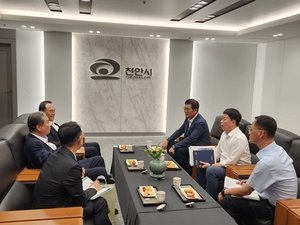 이상익 함평군수, 천안시장 만나 축산자원개발부 이전 이주민 지원책 협의