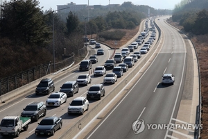 추석 연휴 고속도로 통행료 면제···KTX 요금도 할인