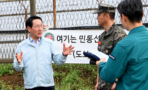 유정복, 北 소음방송 피해지역 방문...쓰레기 풍선 처리 대응 상황도 점검