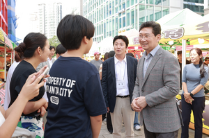 이상일, 흥덕 어울림 한마당 행사장 방문...주민과 소통