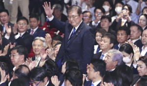 日 총리, 프랑스·스웨덴처럼? 극우에 또 작동한 민주주의 장치