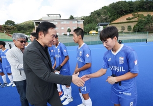 임태희 경기도교육감, “학생 기본에 충실하고 운동하며 학교 명예 높이고 대한민국 중심이 돼야”