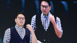 최태원 “AI 보틀넥 해결, SK가 글로벌 혁신 가속화 기여할 것”