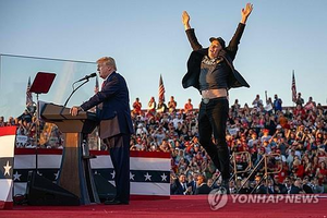 트럼프·머스크가 쏘아올린 우주항공株…지난해 로봇 테마 상승세와 닮았다