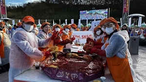 SK이노, 울산서 전국 최대 김장행사…소외계층에 온정 전해