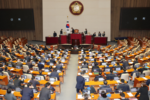 외신도 ‘尹 탄핵안 표결 무산’ 긴급 타전…“불확실성 연장” 지적도